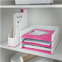 Bandeja de sobremesa WOW de Leitz con combinación dual de color Fucsia A4