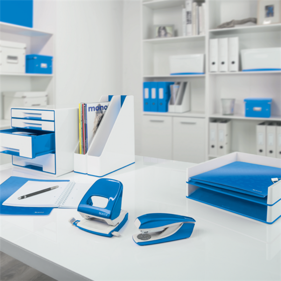 Revistero WOW de Leitz con combinación dual de color Azul