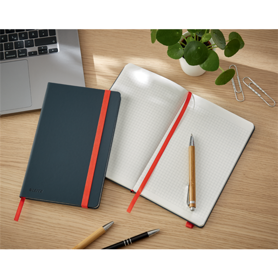 Cuaderno Leitz Cosy Touch cuadriculado con tapa dura A5 80 H. Papel de 100 grs, certificado FSC®.