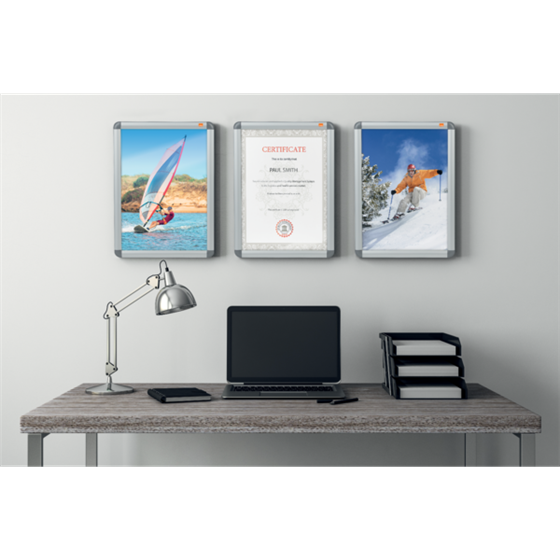 Marco Publicitario Nobo De 500 × 700 Mm Plata