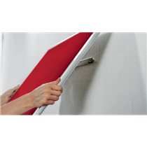 Tablero De Anuncios De Fieltro De Formato Panorámico Nobo Impression Pro De 1220X690 Mm Rojo
