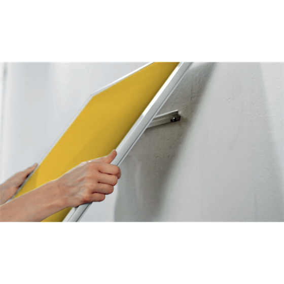 Tablero De Anuncios De Fieltro De Formato Panorámico Nobo Impression Pro De 1880X1060 Mm Amarillo