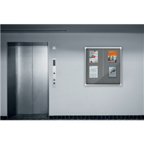 Vitrina Nobo Premium Plus De Puerta Corredera Con Fondo De Fieltro 12Xa4 Hojas, Gris Gris