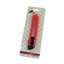 Cutter Plástico ARTES Con Clip Cuchilla 18 mm.