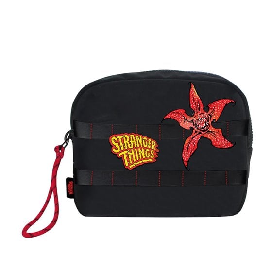 Neceser Aseo Viaje Stranger Things Cerdá 21.0 x 16.5 x 5.0 cm.
