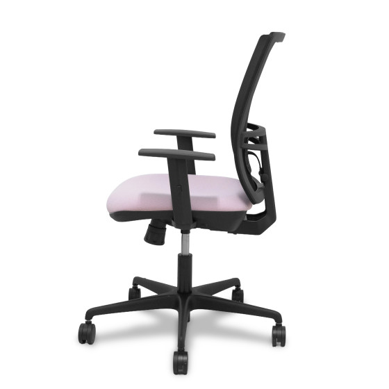 Silla Yunquera sincro malla negra bali rosa brazo regulable.