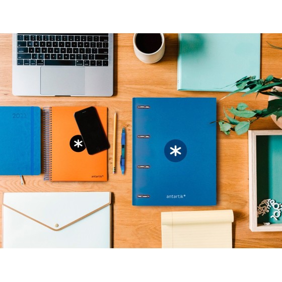Carpeta con recambio liderpapel antartik a4 cuadro 5mm forrada 4 anillas 25mm redondas color azul